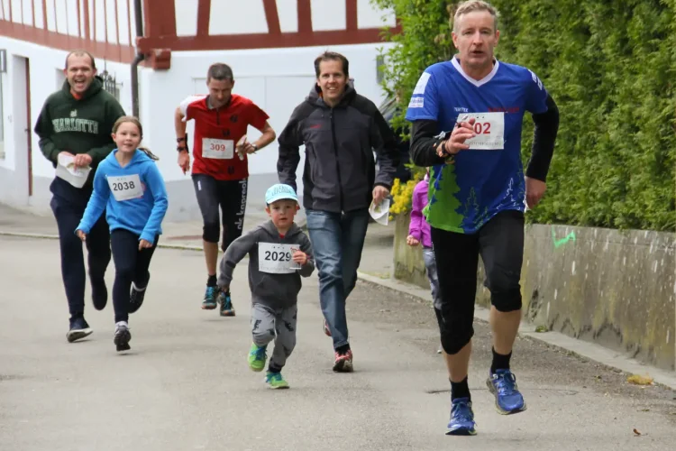 Fixcontrol in einem City-Lauf.