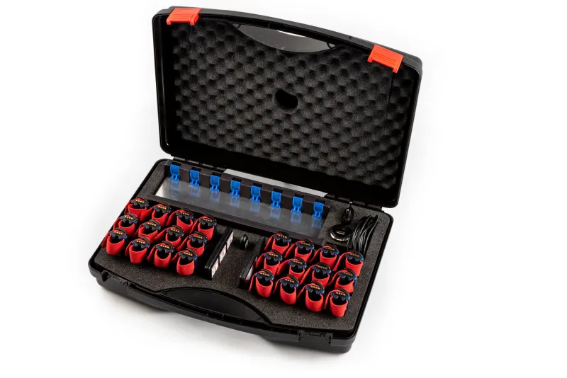 FixSet Box: Koffer mit FixLoggern, FixLoader Multi und Postentafeln.